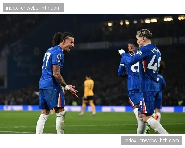 半场战报：切尔西1-1曼联，帕尔默点射，加纳乔快速反击扳平