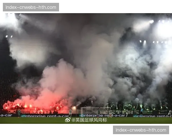 多名球迷因在比赛中投放烟雾弹被西班牙警方逮捕