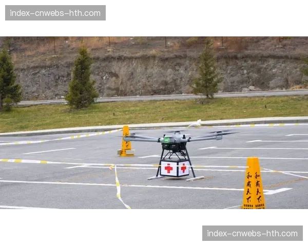 半决赛将测试新一代“静默无人机”安保系统，专用于场馆周边空域管控